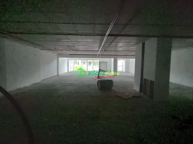 Loja com 450m², para alugar, no bairro Jóquei em Teresina