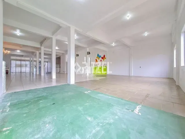 Loja com 258m², para alugar, no bairro Guarani em Novo Hamburgo