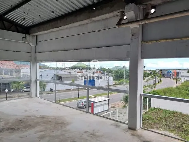 Loja com 250m², para alugar, no bairro Calaboca (Inoã) em Maricá