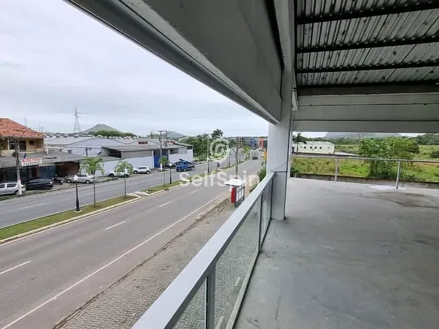 Loja com 250m², para alugar, no bairro Calaboca (Inoã) em Maricá