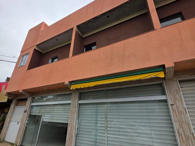 Loja com 16m², para alugar, no bairro Recreio em Rio das Ostras