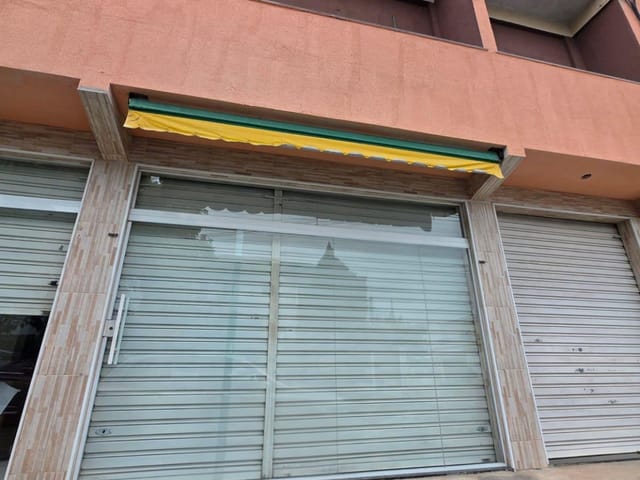 Loja com 16m², para alugar, no bairro Recreio em Rio das Ostras