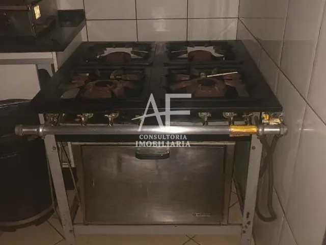 Loja com 320m², à venda, no bairro Centro em Taubaté