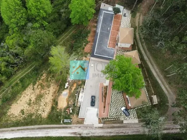 Loja com 2195m², à venda, no bairro Santo Antônio do Pinhal em Santo Antônio do Pinhal