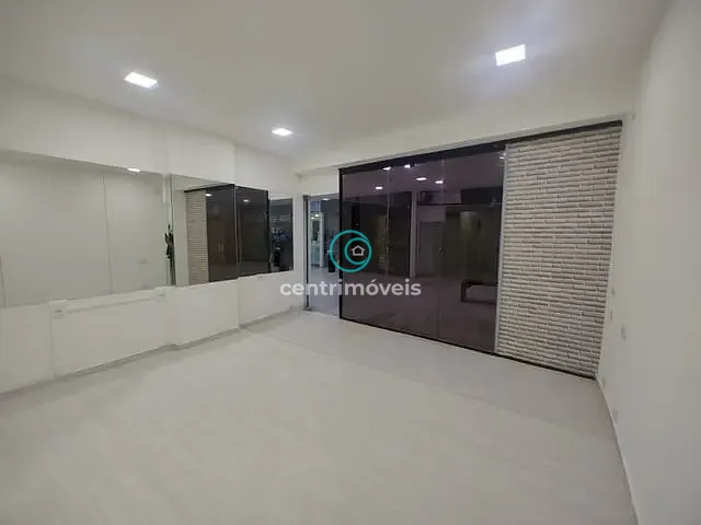 Loja com 29m², para alugar, no bairro Tijuca em Rio de Janeiro