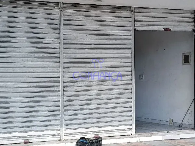 Loja com 113m², à venda, no bairro Senador Camará em Rio de Janeiro