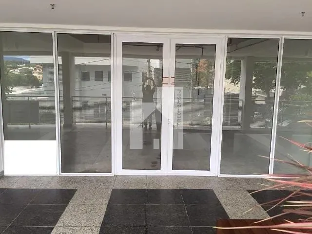 Loja à venda, no bairro Chácara Urbana em Jundiaí