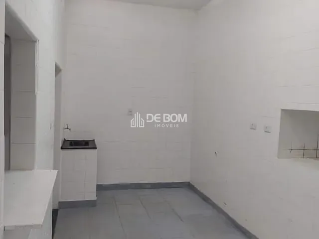 Ponto com 88m², para alugar, no bairro Jardim Filipino em Poços de Caldas