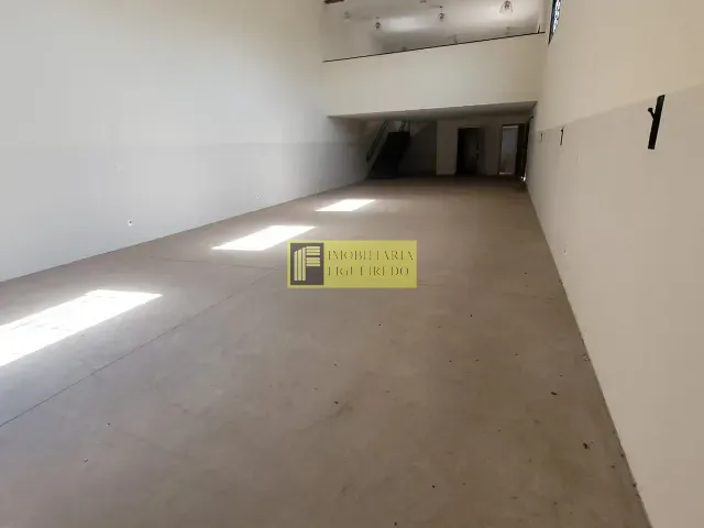 Loja com 200m², para alugar, no bairro Residencial Jardim Antonieta em São José do Rio Preto
