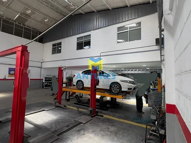 Loja com 961m², para alugar, no bairro Imbiribeira em Recife