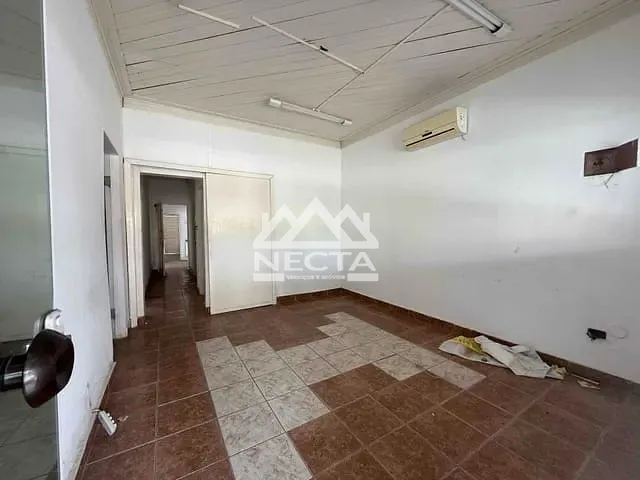 Loja com 571m² 6 quartos e 4 banheiros, à venda, no bairro Centro em Caraguatatuba