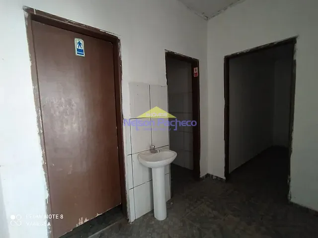 Loja com 1m², para alugar, no bairro Porto Alegre em Capivari