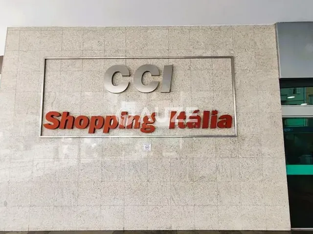 Loja com 50m², à venda, no bairro Centro em Curitiba