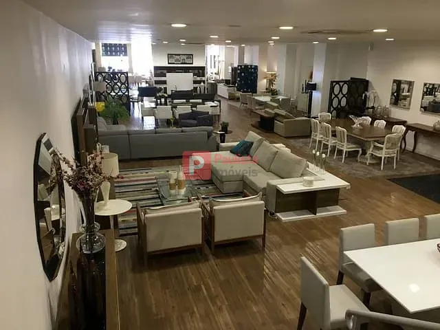 Loja com 2460m², para alugar, no bairro Santana em São Paulo