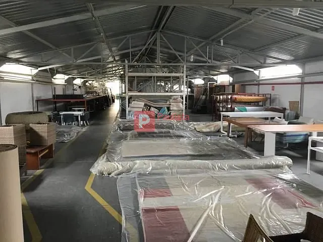 Loja com 2460m², para alugar, no bairro Santana em São Paulo