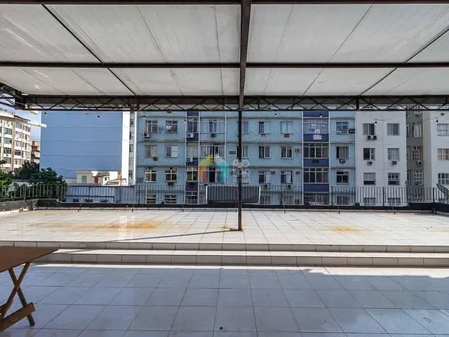 Loja com 404m², à venda, no bairro Catete em Rio de Janeiro