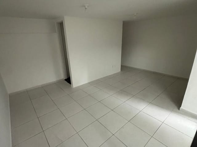 Loja com 25m², para alugar, no bairro Centro em Macaé