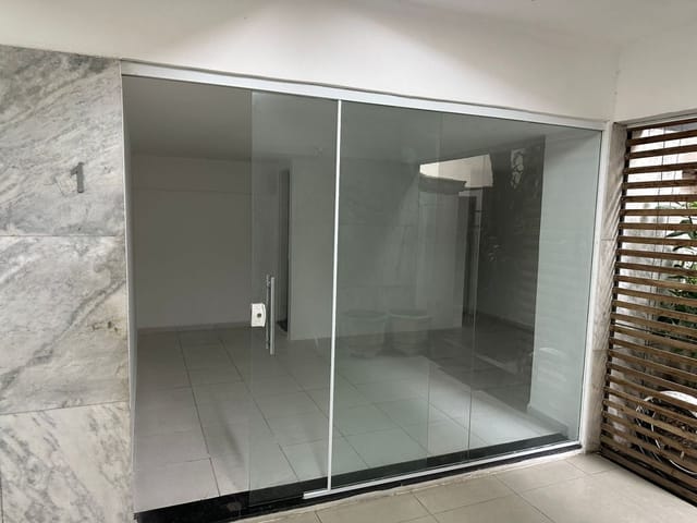 Loja com 25m², para alugar, no bairro Centro em Macaé