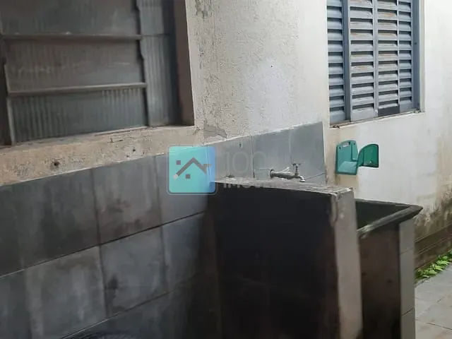 Loja com 142m², para alugar, no bairro Jardim Azaléias em Não informado