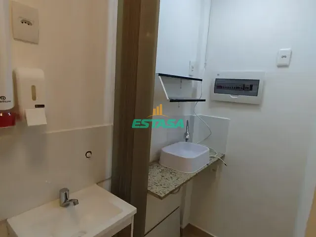 Loja para alugar, no bairro Catete em Rio de Janeiro