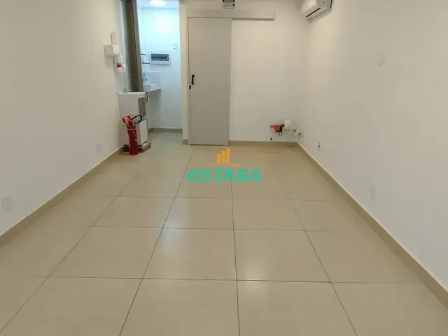 Loja para alugar, no bairro Catete em Rio de Janeiro