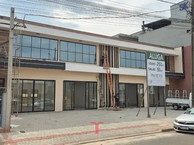 Loja com 250m², para alugar, no bairro Nações em Fazenda Rio Grande