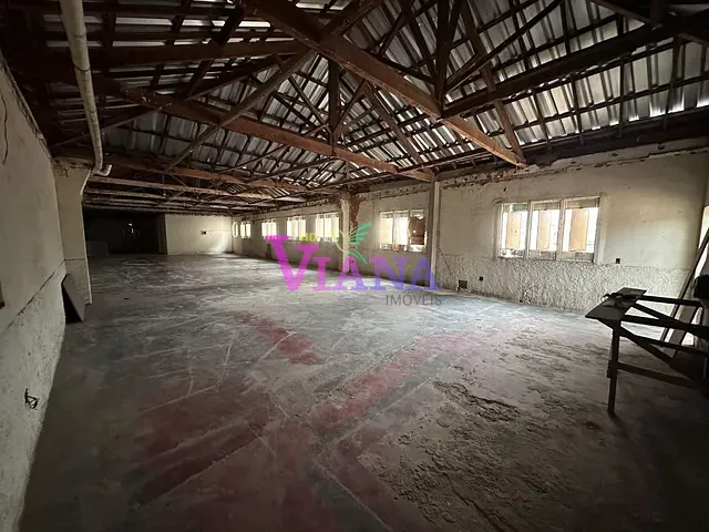 Loja com 335m², à venda ou para alugar, no bairro Centro em Cachoeiro de Itapemirim