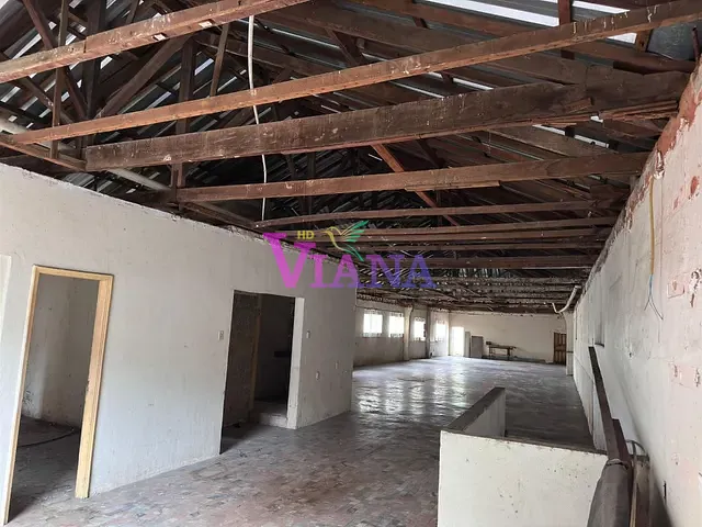 Loja com 335m², à venda ou para alugar, no bairro Centro em Cachoeiro de Itapemirim