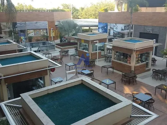 Loja à venda ou para alugar, no bairro Recreio dos Bandeirantes em Rio de Janeiro