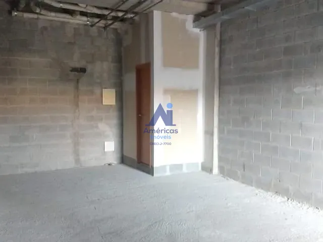 Loja à venda ou para alugar, no bairro Recreio dos Bandeirantes em Rio de Janeiro