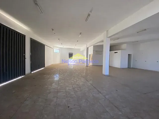 Loja com 284m², à venda, no bairro Vila Fátima em Capivari