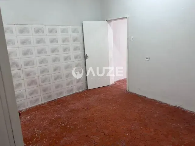 Loja com 60m², para alugar, no bairro Santa Quitéria em Curitiba