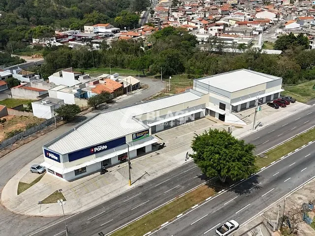 Loja com 36m², para alugar, no bairro Rio Acima em Votorantim