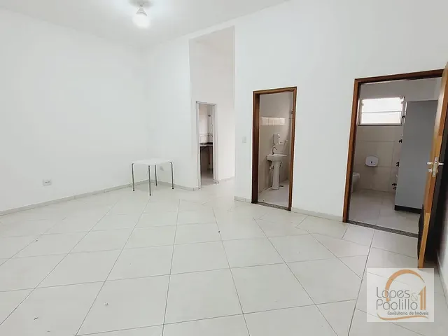 Loja com 155m², para alugar, no bairro Centro em Atibaia