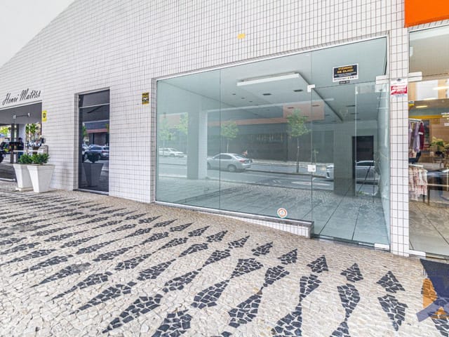 Loja para alugar, no bairro Batel em Curitiba