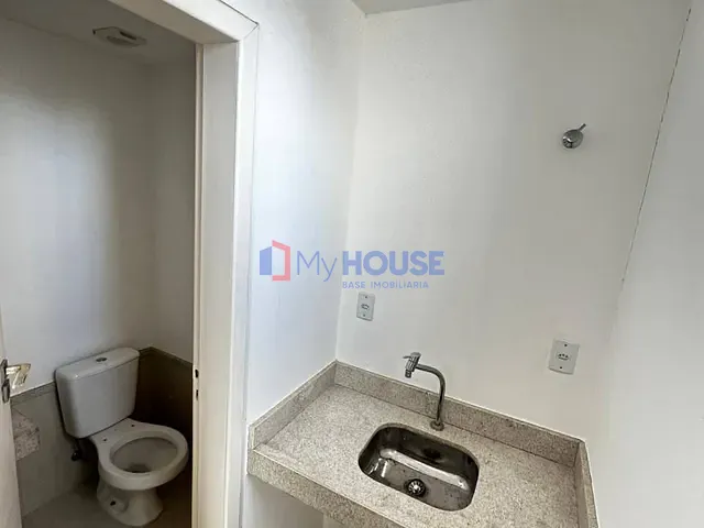Loja com 57m², à venda ou para alugar, no bairro Centro em Ilhéus