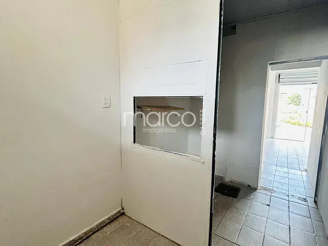 Loja para alugar, no bairro Setor Coimbra em Goiânia