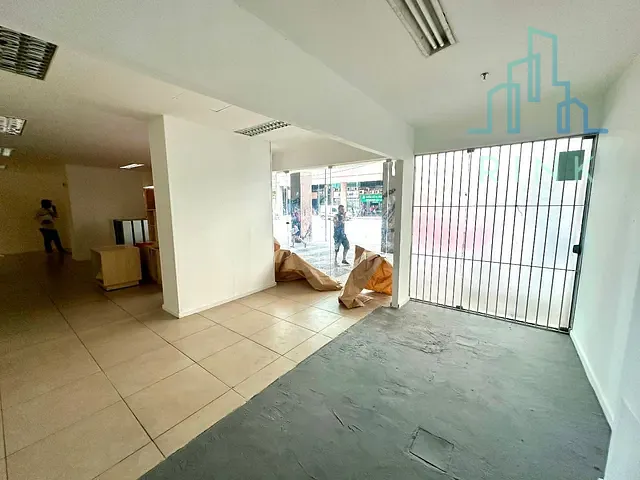 Loja à venda ou para alugar, no bairro Centro em Niterói