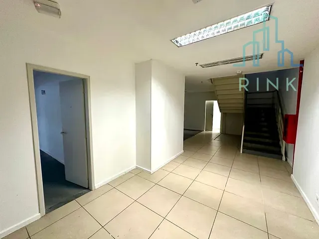 Loja à venda ou para alugar, no bairro Centro em Niterói