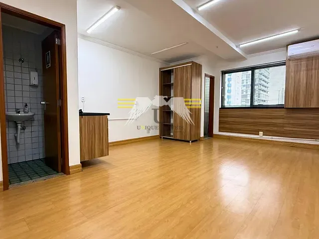 Sala para alugar, no bairro Vila Gomes Cardim em São Paulo