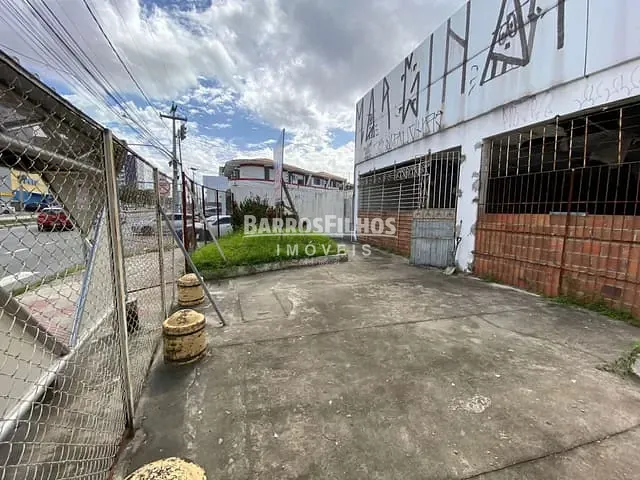 Loja com 733m², para alugar, no bairro Ponto Novo em Aracaju