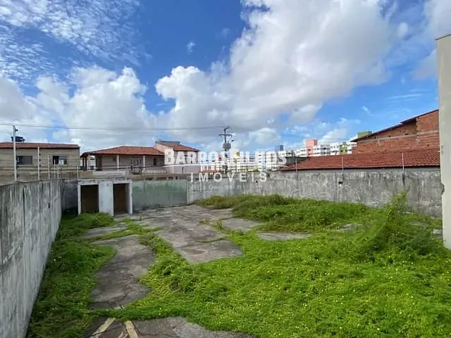 Loja com 733m², para alugar, no bairro Ponto Novo em Aracaju