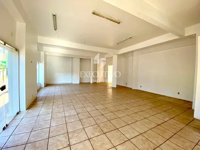 Loja com 370m², para alugar, no bairro Centro em Arroio do Meio