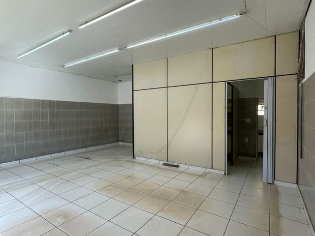 Loja com 100m², para alugar, no bairro Vila Mollon IV em Santa Bárbara D'Oeste