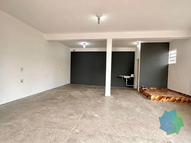 Loja com 52m², para alugar, no bairro Loteamento Terras de São Pedro e São Paulo em Salto
