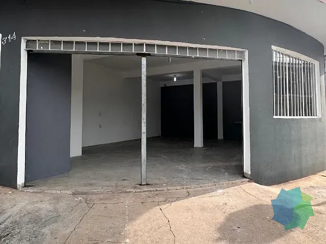 Loja com 52m², para alugar, no bairro Loteamento Terras de São Pedro e São Paulo em Salto