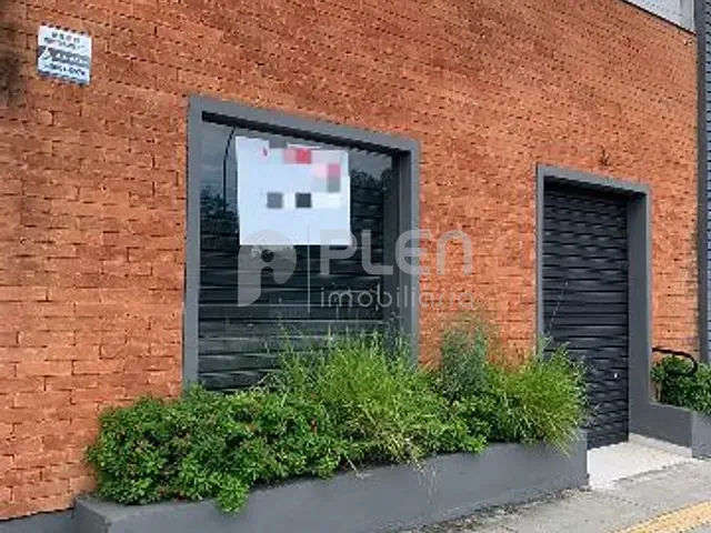 Loja com 180m², para alugar, no bairro Santo Amaro em São Paulo