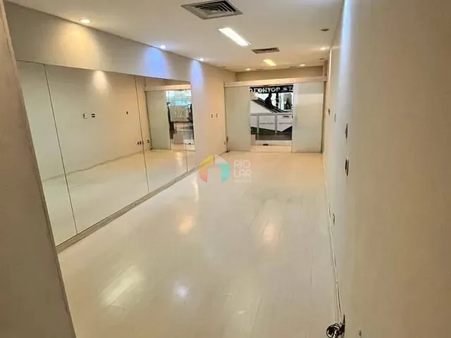 Loja com 25m², à venda, no bairro Copacabana em Rio de Janeiro