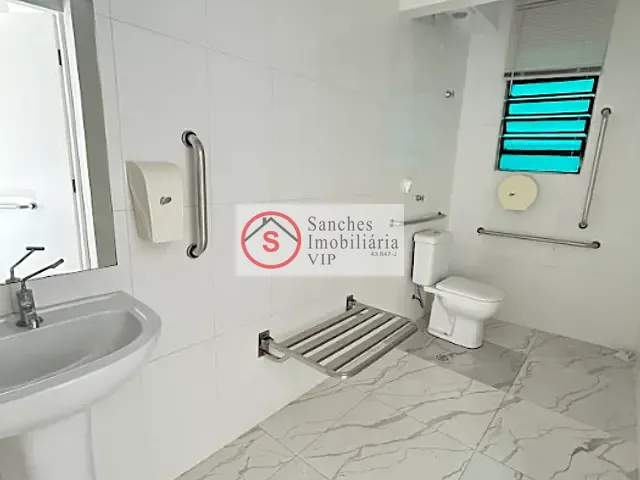 Loja com 420m², para alugar, no bairro Parque da Vila Prudente em São Paulo