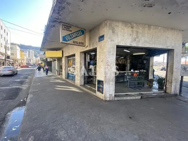 Loja com 153m², à venda, no bairro Centro em Juiz de Fora
